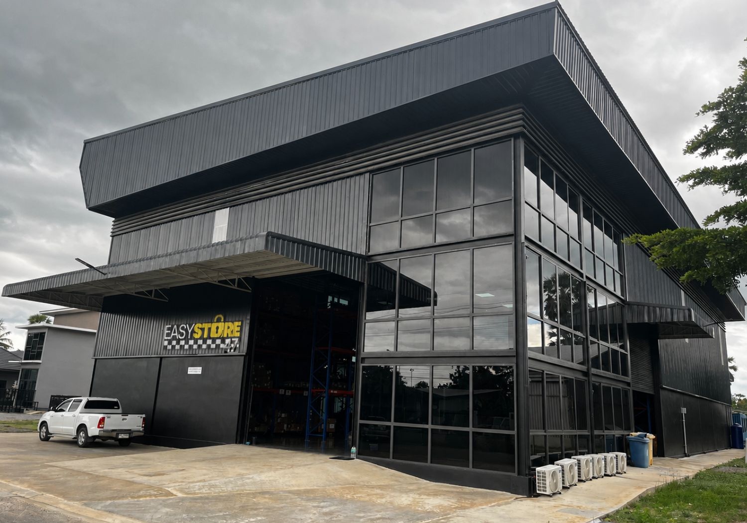 EasyStore secure storage facility serving Pattaya customers